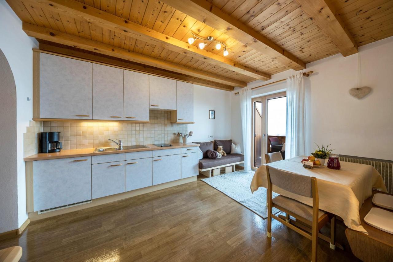 Eichernhof Apartment Marillenbluete Verano Kültér fotó